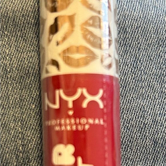 Makeup Bundle - Picture 6 of 6